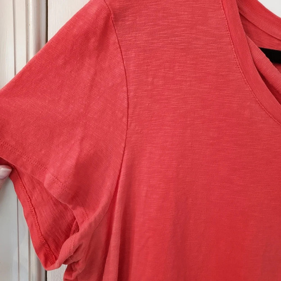 Chico's Orange-Red Scoop Neck with Cutout Short Sleeve Shirt in Size 3 - Picture 4 of 8